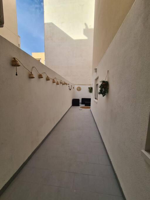 Beautiful Apartment With Patio Torrevieja Exterior foto